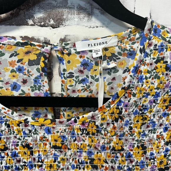 Pleione Feminine Coquette Prairie Style Multicolor Floral Smocked Blouse Size XL - Picture 2 of 7